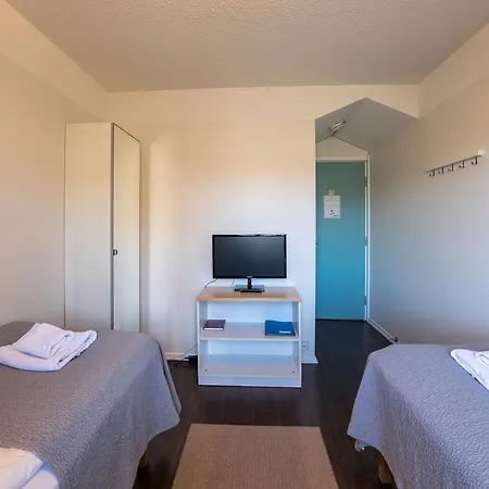 Uninen 3*